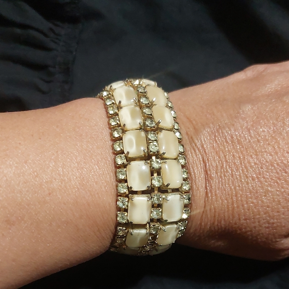 Moonglow Whitestone 1950s Bracelet